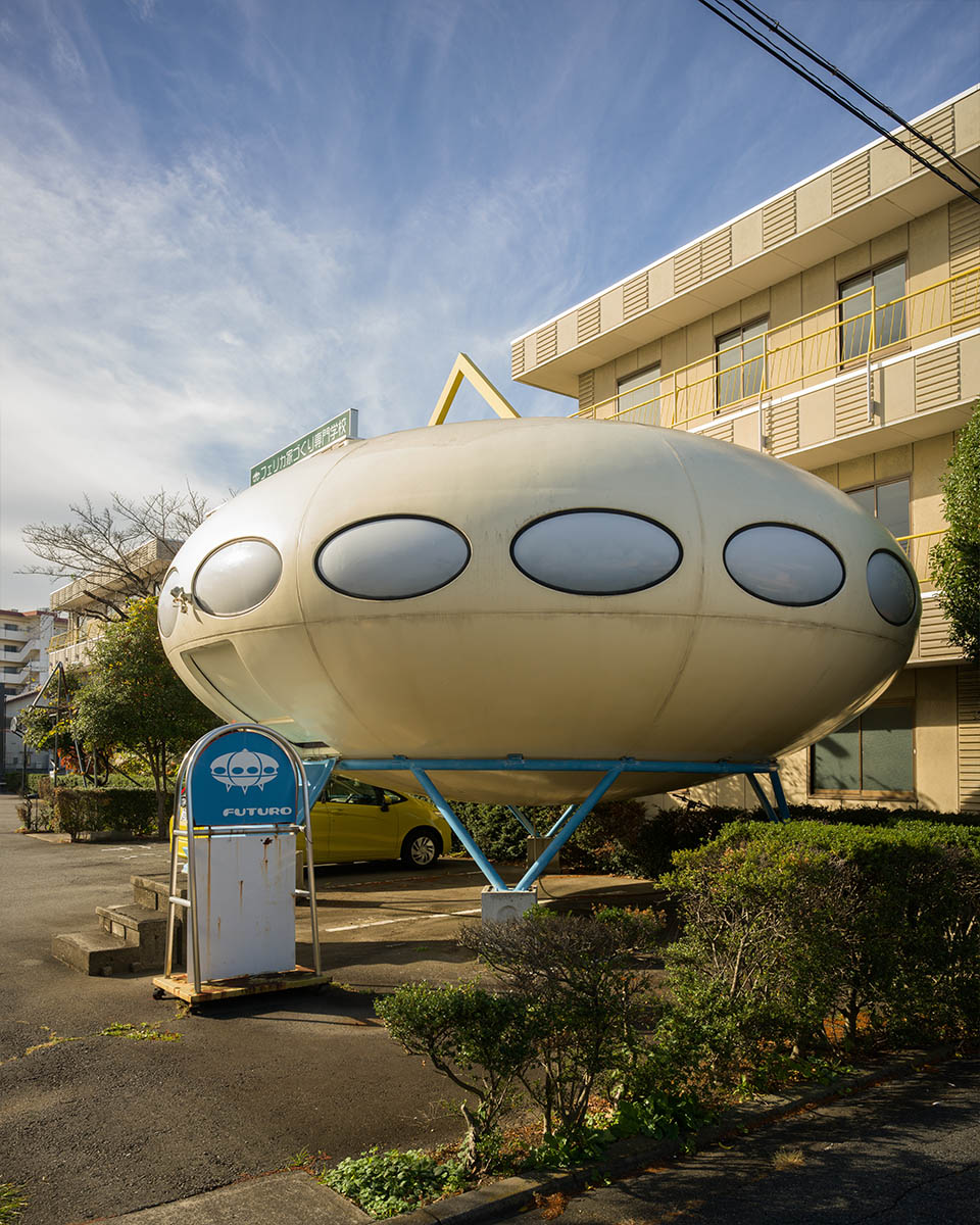 futuro house maebashi japan © finbarr fallon 03 futuro house maebashi japan © finbarr fallon 03