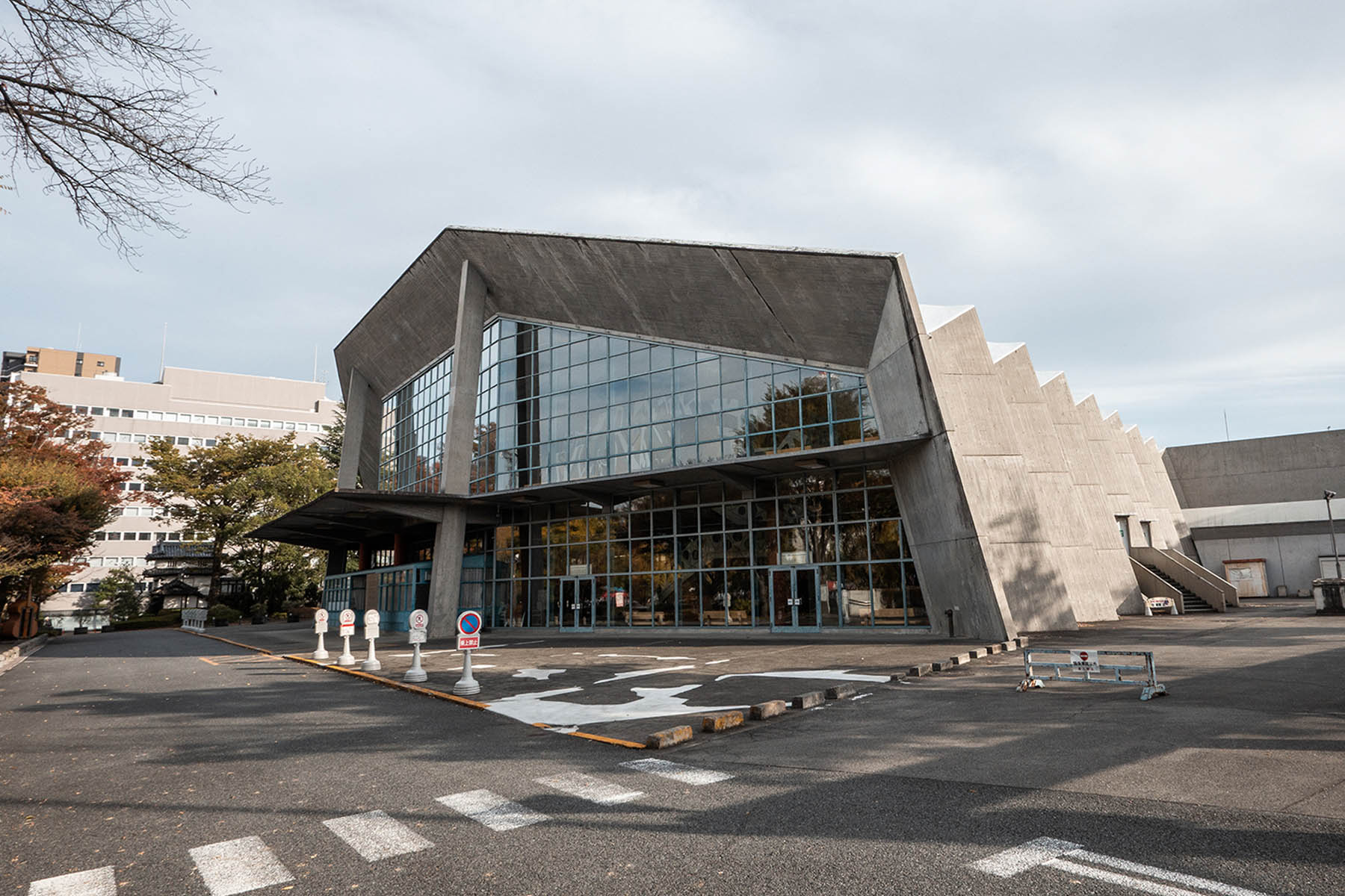 gunma music centre antonin raymond © finbarr fallon 01